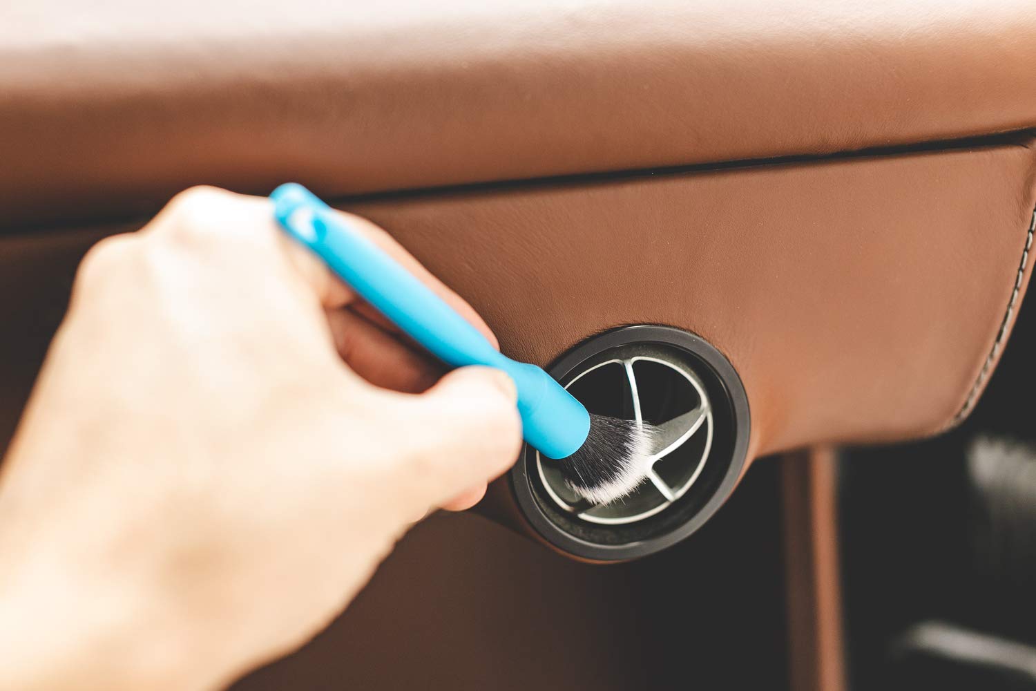 Detail Factory - Crevice Mini Detailing Brush Combo Kit - One Boar's Hair Brush + One Ultra-Soft Synthetic Brush, Heavy Cleaning Action for Small Spaces, Orange + Blue (2-Pack) - Image 8