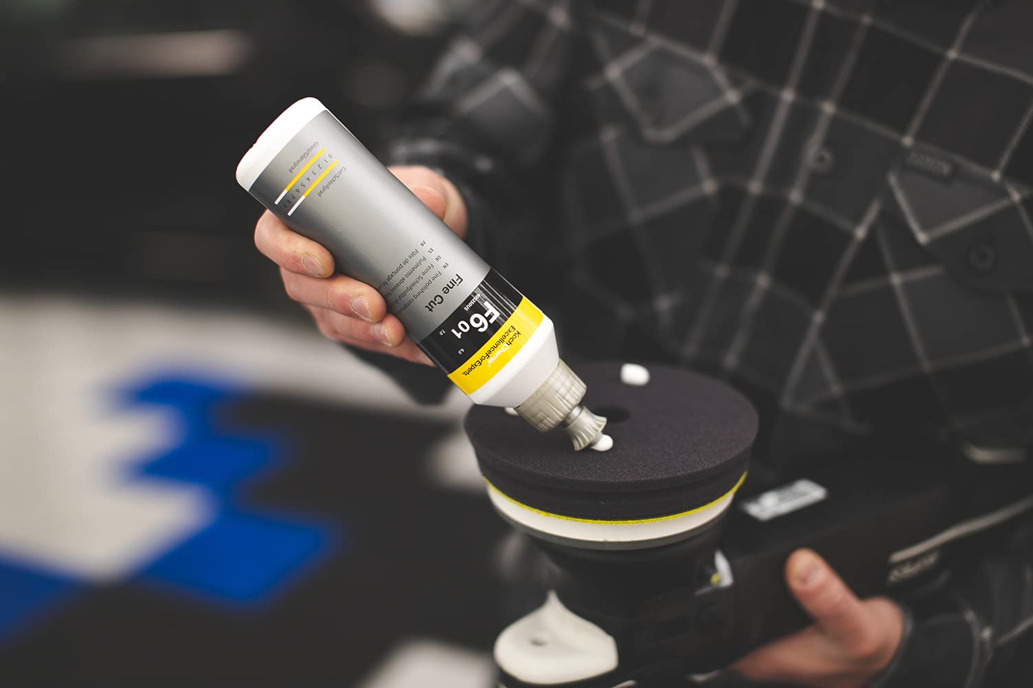 KOCHCHEMIE Fine Cut Polishing Compound - Silicone-Oil-Free; Designed for All Paint Types; for Removing Medium to Heavy Defects, Scratches, and Sanding Marks Up to 2500 Grade (250 milliliters) - Image 4