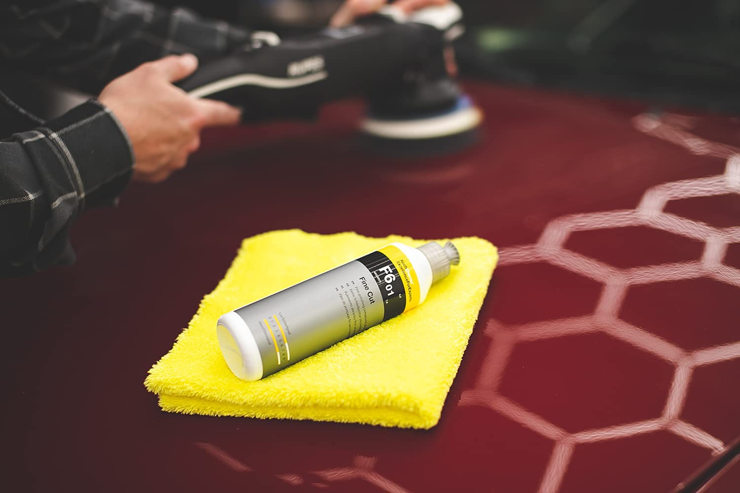 KOCHCHEMIE Fine Cut Polishing Compound - Silicone-Oil-Free; Designed for All Paint Types; for Removing Medium to Heavy Defects, Scratches, and Sanding Marks Up to 2500 Grade (250 milliliters) - Image 5