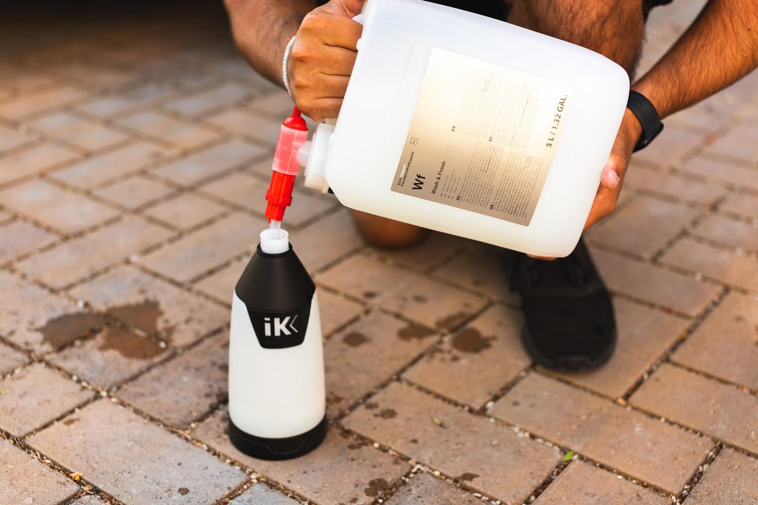 KOCHCHEMIE Wash & Finish - Quick and Easy External Cleaning, Gentle on Paint, Leaves a Glossy, Non-Streak Finish (5 Liters) - Image 4